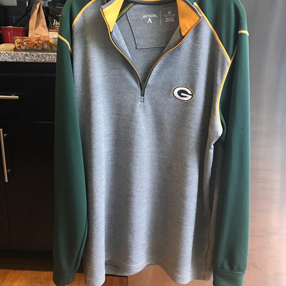 NEW Men’s Packer half zip